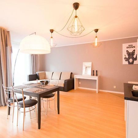 Wroclove Apartments Self Check-In วรอตซวาฟ ภายนอก รูปภาพ
