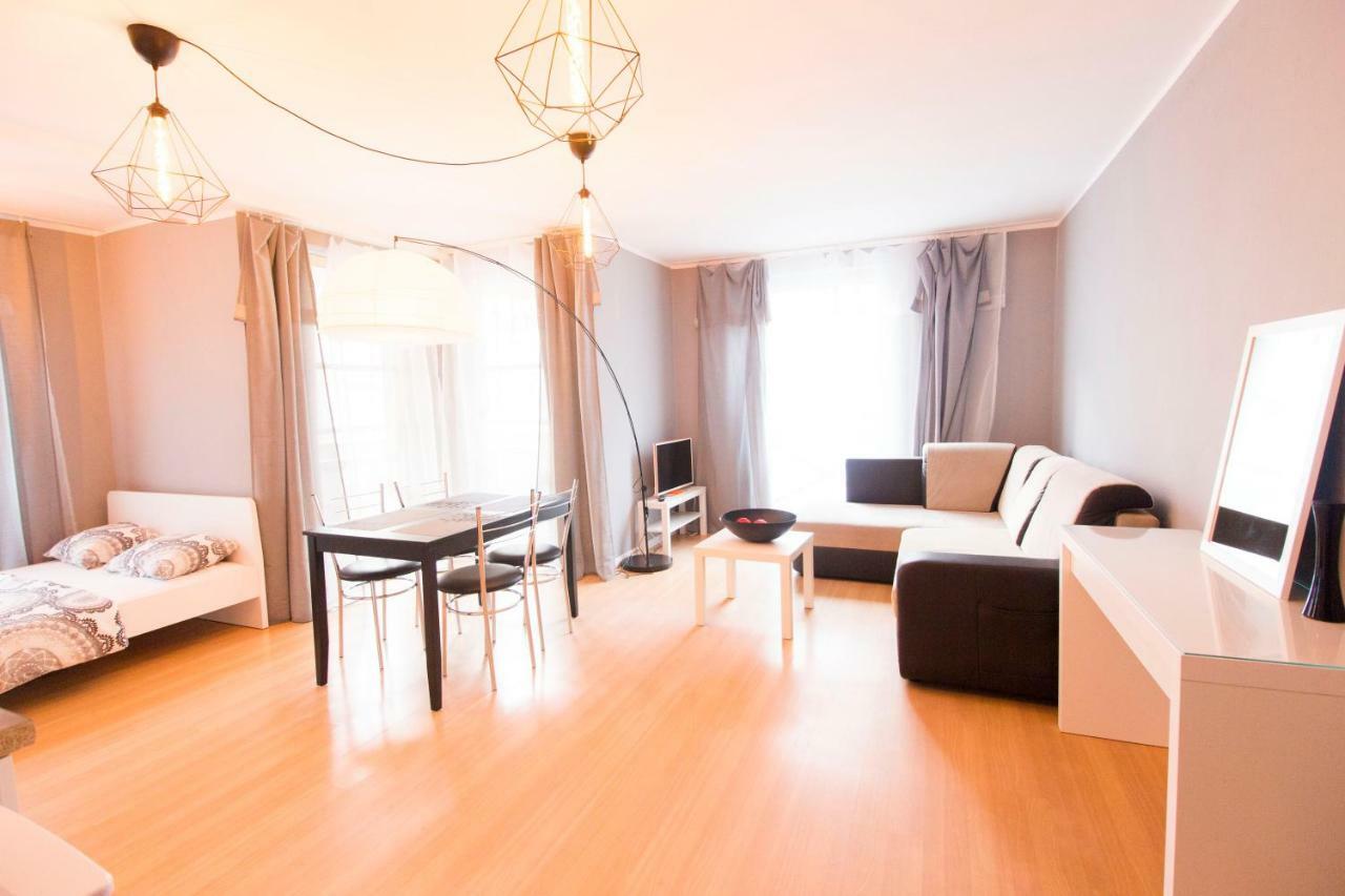 Wroclove Apartments Self Check-In วรอตซวาฟ ภายนอก รูปภาพ